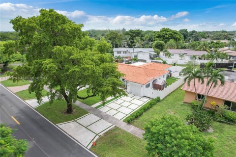 Villa ou maison à vendre à Miami Springs, Floride: 3 chambres, 145.76 m2 № 1398331 - photo 4