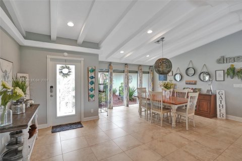 Villa ou maison à vendre à Tamarac, Floride: 2 chambres, 196.3 m2 № 1383611 - photo 12