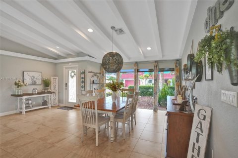 Villa ou maison à vendre à Tamarac, Floride: 2 chambres, 196.3 m2 № 1383611 - photo 13