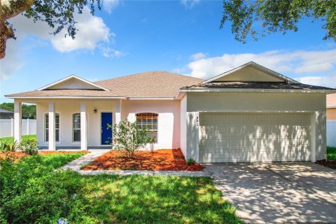 Villa ou maison à vendre à Groveland, Floride: 4 chambres, 174.38 m2 № 1255858 - photo 1