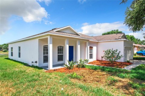 Villa ou maison à vendre à Groveland, Floride: 4 chambres, 174.38 m2 № 1255858 - photo 2