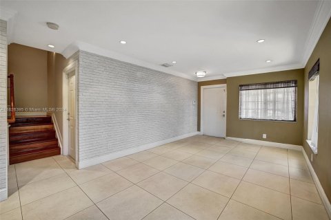 Touwnhouse à vendre à Hallandale Beach, Floride: 3 chambres, 171.68 m2 № 1272766 - photo 21