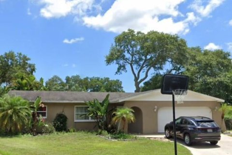 Casa en venta en Saint Petersburg, Florida, 3 dormitorios, 143.63 m2 № 1342788 - foto 1