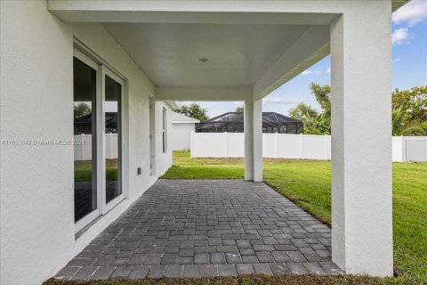 Villa ou maison à vendre à Cape Coral, Floride: 4 chambres, 164.16 m2 № 1348065 - photo 23