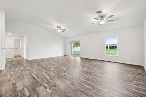 Villa ou maison à vendre à Cape Coral, Floride: 4 chambres, 164.16 m2 № 1348065 - photo 7