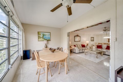 Condo in Lauderdale Lakes, Florida, 2 bedrooms  № 1035959 - photo 14