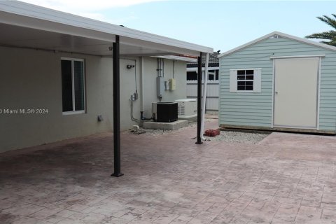 Casa en venta en Homestead, Florida, 3 dormitorios, 107.49 m2 № 1210049 - foto 7