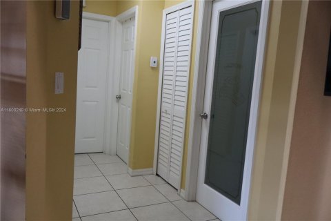 Casa en venta en Homestead, Florida, 3 dormitorios, 107.49 m2 № 1210049 - foto 21