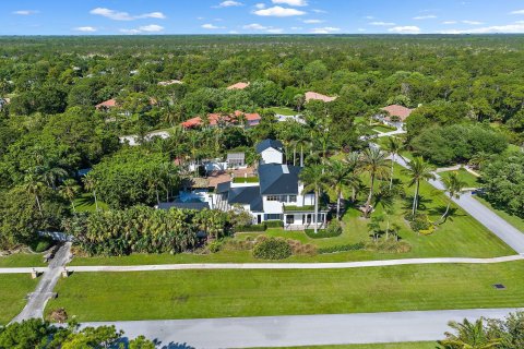 House in Jupiter, Florida 5 bedrooms, 580.55 sq.m. № 1072670 - photo 7