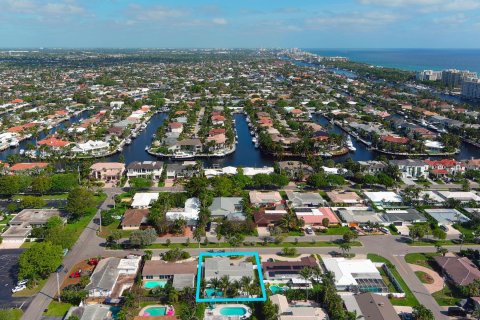 Casa en venta en Lighthouse Point, Florida, 3 dormitorios, 181.9 m2 № 1074963 - foto 2