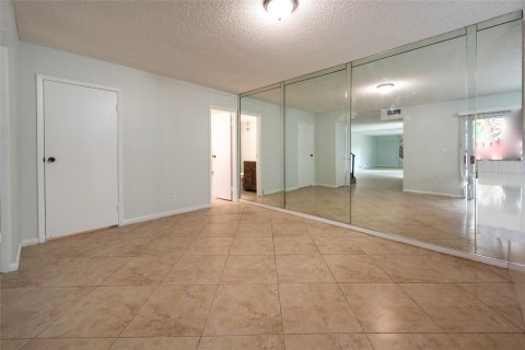 Adosado en venta en Davie, Florida, 2 dormitorios, 139.35 m2 № 1040646 - foto 18