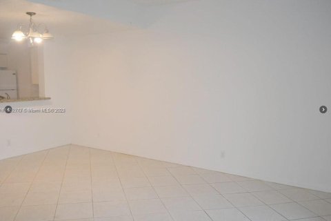 Touwnhouse à louer à Weston, Floride: 2 chambres, 93.37 m2 № 1356768 - photo 6