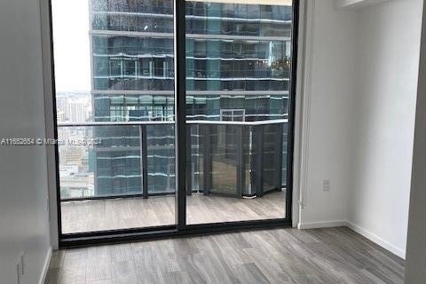 Condominio en alquiler en Miami, Florida, 3 dormitorios, 134.71 m2 № 1356767 - foto 7