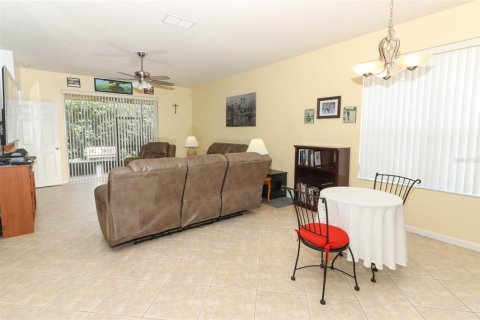 House in DeLand, Florida 3 bedrooms, 203.92 sq.m. № 1202949 - photo 13