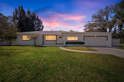 Villa ou maison à vendre à Pinellas Park, Floride: 4 chambres, 191.66 m2 № 1344006 - photo 1