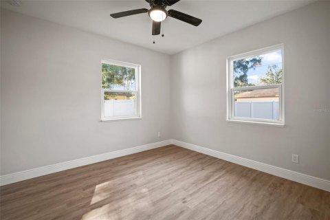 Villa ou maison à vendre à Pinellas Park, Floride: 4 chambres, 191.66 m2 № 1344006 - photo 28