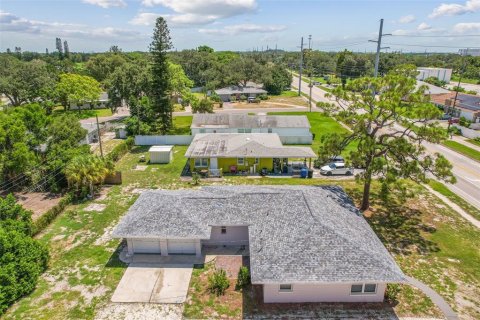 Casa en venta en Saint Petersburg, Florida, 3 dormitorios, 155.98 m2 № 1343976 - foto 4