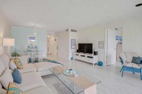 Condominio en venta en Lake Worth, Florida, 2 dormitorios, 93.37 m2 № 1100120 - foto 20
