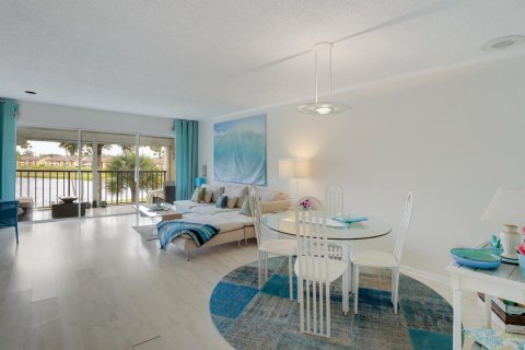 Condominio en venta en Lake Worth, Florida, 2 dormitorios, 93.37 m2 № 1100120 - foto 24