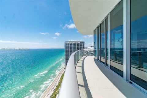 Condominio en venta en Hollywood, Florida, 3 dormitorios, 162.76 m2 № 1073190 - foto 9