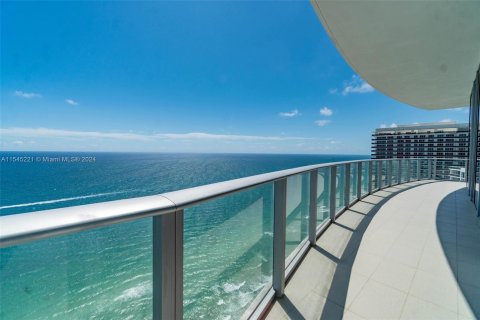 Condo in Hollywood, Florida, 3 bedrooms  № 1073190 - photo 8