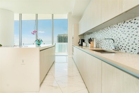 Condominio en venta en Hollywood, Florida, 3 dormitorios, 162.76 m2 № 1073190 - foto 17