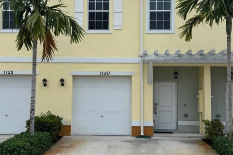 Touwnhouse à vendre à Lauderhill, Floride: 3 chambres, 138.98 m2 № 1060032 - photo 4