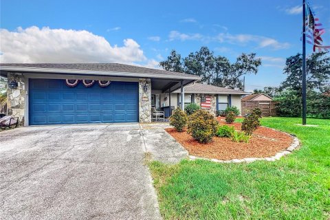 House in Lakeland, Florida 3 bedrooms, 154.4 sq.m. № 1401910 - photo 2