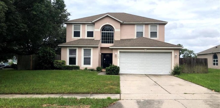 Casa en Apopka, Florida 3 dormitorios, 215.16 m2 № 1401870