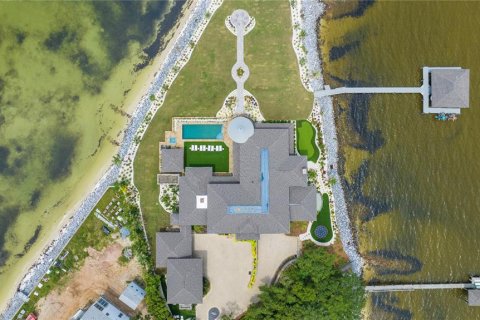 Villa ou maison à vendre à Gulf Breeze, Floride: 6 chambres, 1097.27 m2 № 1048144 - photo 2