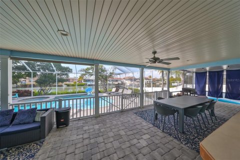 Villa ou maison à vendre à Apollo Beach, Floride: 4 chambres, 157.93 m2 № 1352478 - photo 23