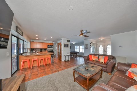 Villa ou maison à vendre à Apollo Beach, Floride: 4 chambres, 157.93 m2 № 1352478 - photo 7