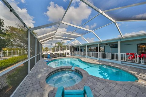 Villa ou maison à vendre à Apollo Beach, Floride: 4 chambres, 157.93 m2 № 1352478 - photo 26