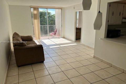 Condo in Lauderhill, Florida, 1 bedroom  № 1074382 - photo 1