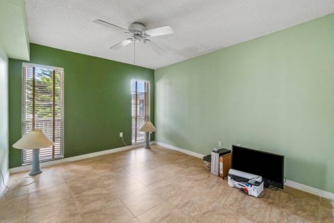 Copropriété à vendre à Royal Palm Beach, Floride: 2 chambres, 100.33 m2 № 1050274 - photo 13