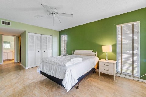 Condo in Royal Palm Beach, Florida, 2 bedrooms  № 1050274 - photo 9