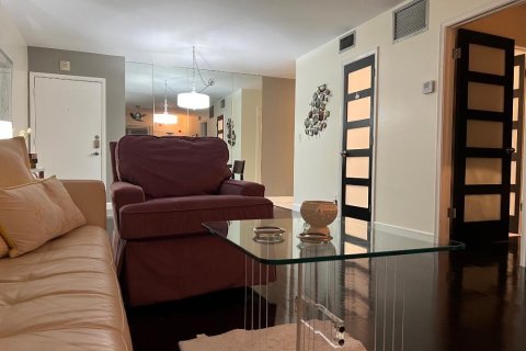 Condominio en venta en Wilton Manors, Florida, 1 dormitorio, 69.68 m2 № 1068026 - foto 16