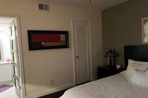 Condo in Wilton Manors, Florida, 1 bedroom  № 1068026 - photo 9