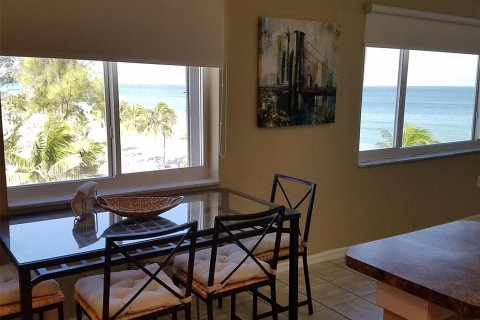 Condo in Hollywood, Florida, 1 bedroom  № 1058932 - photo 18