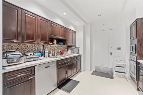 Copropriété à vendre à Miami, Floride: 3 chambres, 181.16 m2 № 1075455 - photo 13