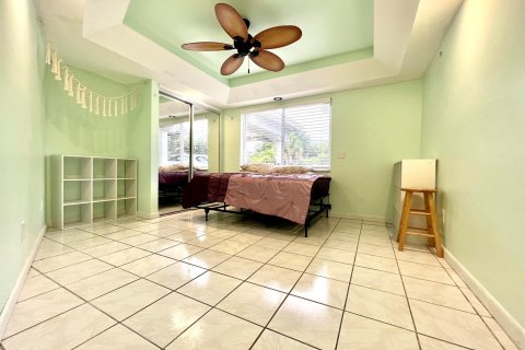 Casa en venta en Jensen Beach, Florida, 4 dormitorios, 216.93 m2 № 1227008 - foto 8