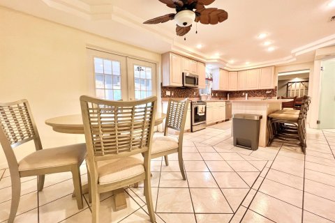 Casa en venta en Jensen Beach, Florida, 4 dormitorios, 216.93 m2 № 1227008 - foto 17