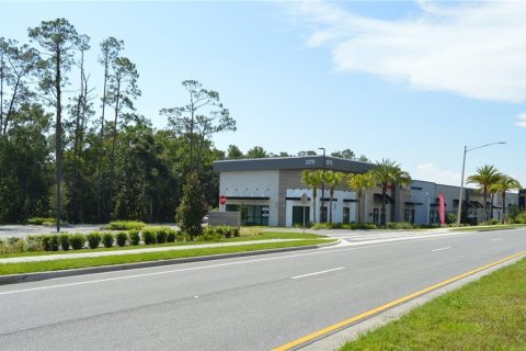 Immobilier commercial à louer à Orlando, Floride: 69.68 m2 № 1042052 - photo 1