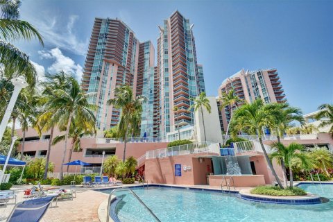 Condominio en venta en Aventura, Florida, 4 dormitorios, 252.69 m2 № 1021782 - foto 8
