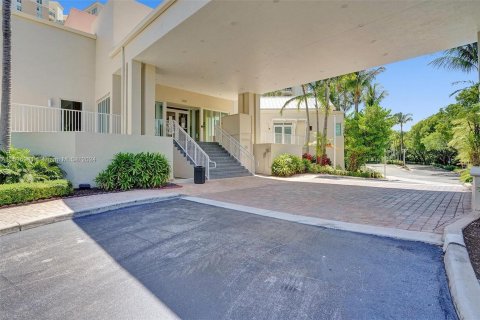 Condominio en venta en Aventura, Florida, 4 dormitorios, 252.69 m2 № 1021782 - foto 28