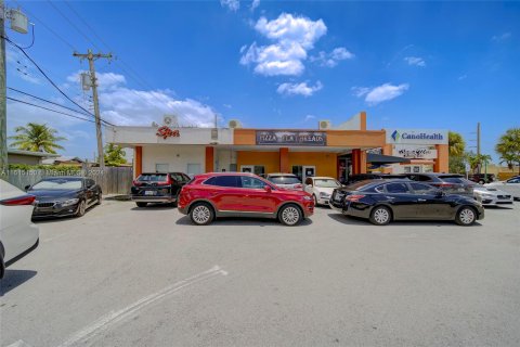 Propiedad comercial en venta en Miami, Florida № 1236771 - foto 25