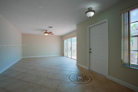 Touwnhouse à vendre à Cooper City, Floride: 3 chambres, 154.78 m2 № 1385989 - photo 2