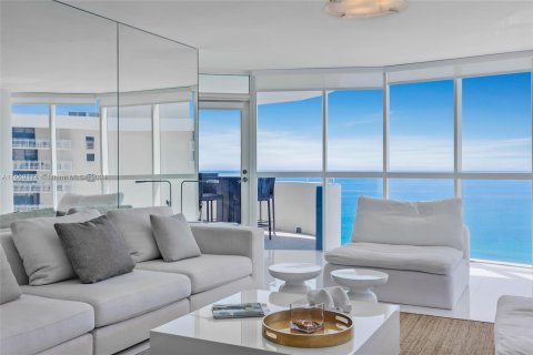 Condo in Miami Beach, Florida, 3 bedrooms  № 1385990 - photo 9