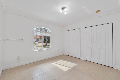 Villa ou maison à vendre à Miami, Floride: 4 chambres, 237.27 m2 № 1362239 - photo 23