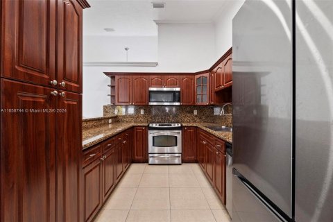 Casa en venta en Miami, Florida, 4 dormitorios, 237.27 m2 № 1362239 - foto 12